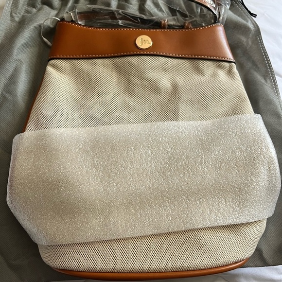 Jessica Moore Canvas Bucket Bag NWT - Picture 1 of 5